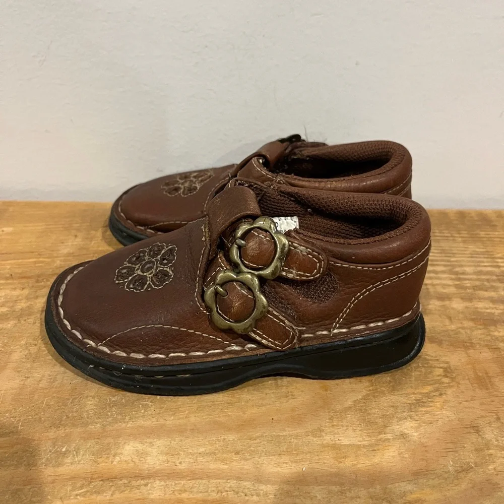 Health Tex VTG girls brown leather flower slip on loafer shoes y2k size 7‎ GUC
